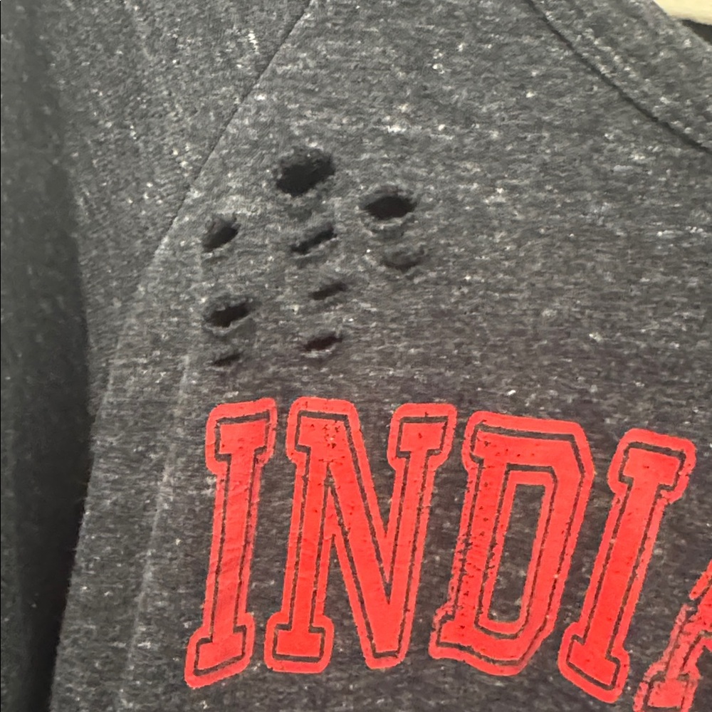 INDIANA UNIVERSITY Sweatshirt - Picture 6 of 6